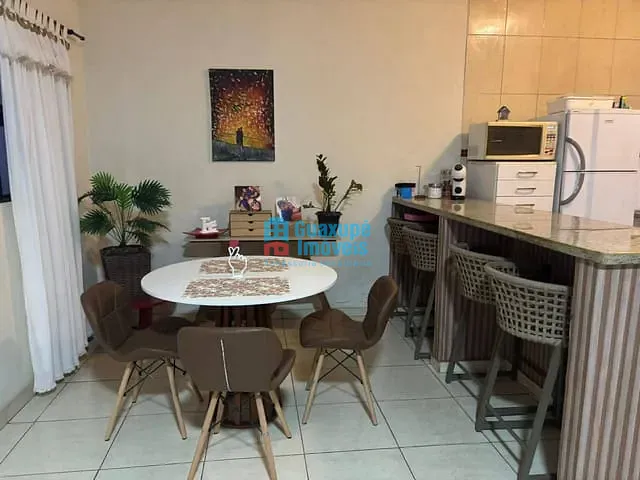 Casa com 250m² 3 quartos e 1 banheiro, à venda, no bairro Jardim Planalto em Guaxupé