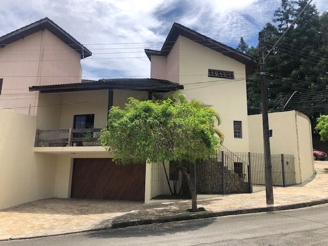 Casa com 329m² 4 quartos e 5 banheiros, à venda, no bairro Nova Caieiras em Caieiras