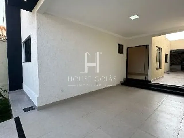 Casa com 197m² 3 quartos e 2 banheiros, à venda, no bairro Jardim Helvécia em Aparecida de Goiânia