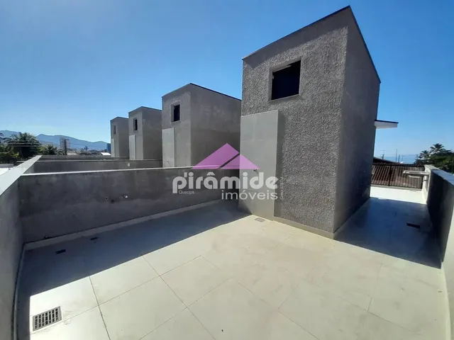 Casa com 100m² 2 quartos e 3 banheiros, à venda, no bairro Jardim Mariella em Caraguatatuba