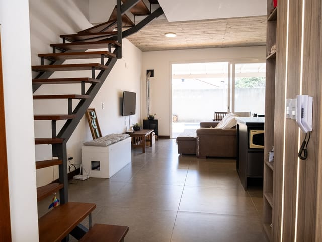 Casa com 281m² 3 quartos e 1 banheiro, à venda, no bairro Laranjal em Pelotas