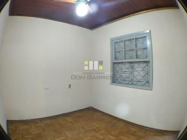 Casa com 250m² 3 quartos e 1 banheiro, à venda, no bairro Vila Menuzzo em Sumaré