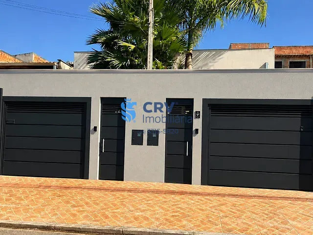 Casa 3 quartos e 3 banheiros, para alugar, no bairro Jardim Tókio em Londrina
