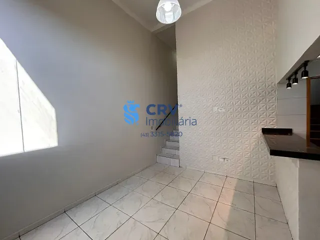 Casa 3 quartos e 3 banheiros, para alugar, no bairro Jardim Tókio em Londrina