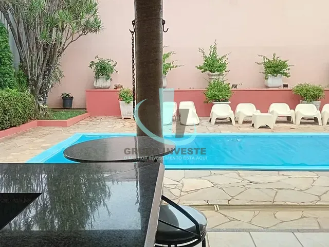 Casa com 684m² 4 quartos e 4 banheiros, à venda, no bairro Centro em Araraquara