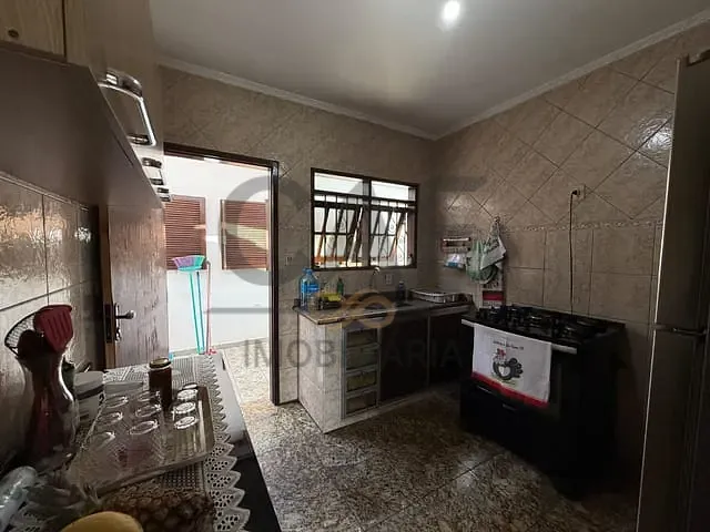 Casa com 300m² 3 quartos e 2 banheiros, à venda, no bairro Jardim Cruzeiro do Sul em Jaguariúna