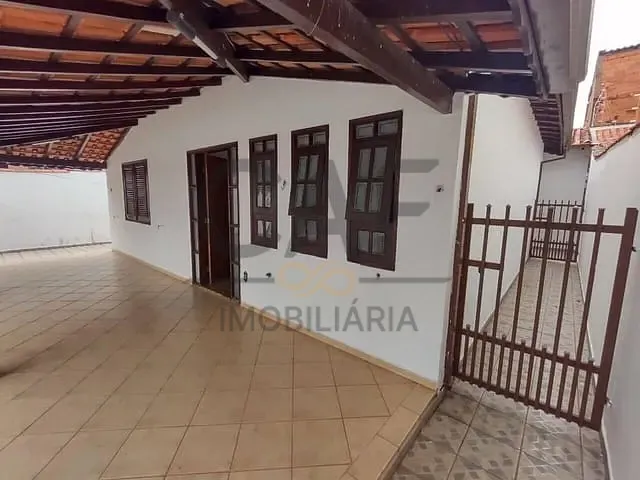 Casa com 300m² 3 quartos e 2 banheiros, à venda, no bairro Jardim Cruzeiro do Sul em Jaguariúna