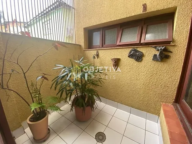 Casa 3 quartos e 6 banheiros, à venda, no bairro Jardim do Salso em Porto Alegre