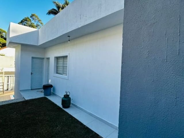 Casa com 450m² 3 quartos e 3 banheiros, à venda, no bairro Gramado em Cotia