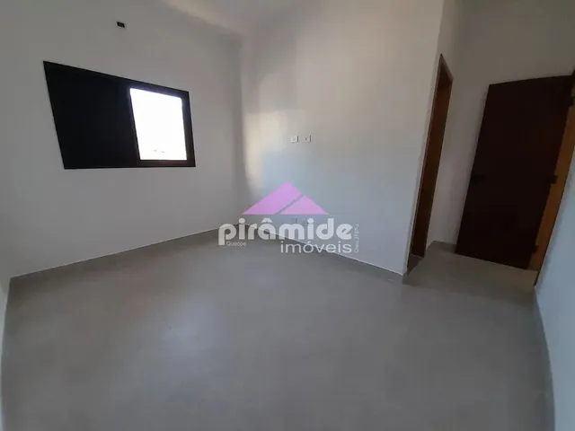 Casa com 100m² 2 quartos e 3 banheiros, à venda, no bairro Jardim Mariella em Caraguatatuba