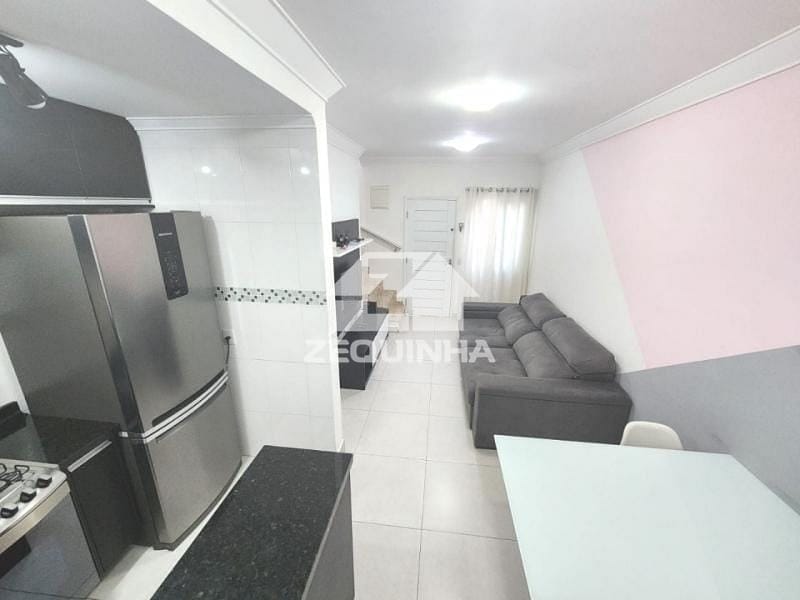 Casa à venda com 2 quartos, 10m² - Foto 2