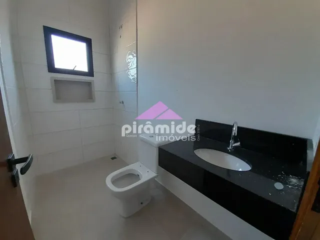 Casa com 120m² 2 quartos e 3 banheiros, à venda, no bairro Jardim Mariella em Caraguatatuba