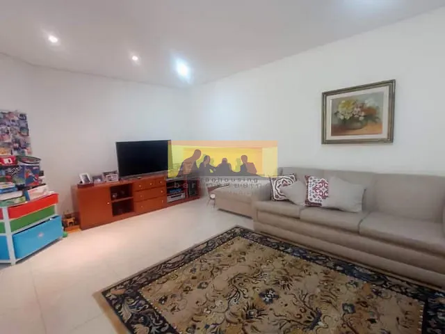 Casa com 900m² 3 quartos e 6 banheiros, à venda, no bairro Chácara Santa Margarida em Campinas