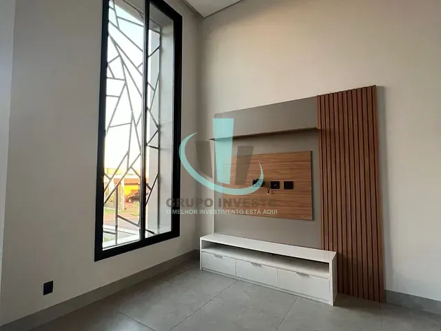 Casa com 250m² 3 quartos e 3 banheiros, à venda, no bairro Residencial Tivoli em Araraquara