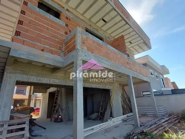 Casa com 250m² 4 quartos e 4 banheiros, à venda, no bairro Condomínio Residencial Mantiqueira em São José Dos Campos