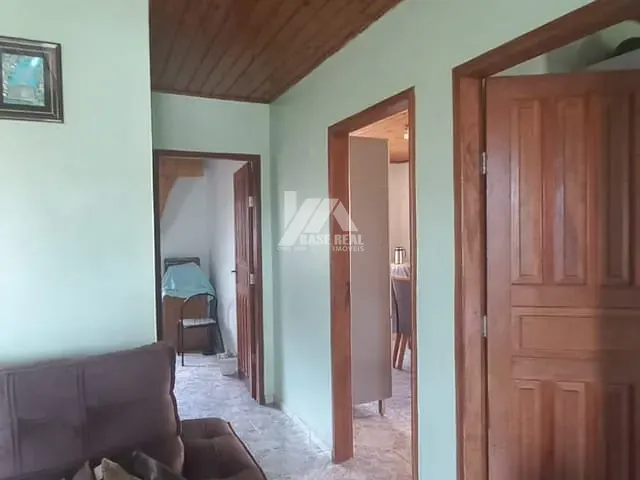 Casa com 476m² 2 quartos e 1 banheiro, à venda, no bairro Contorno em Ponta Grossa