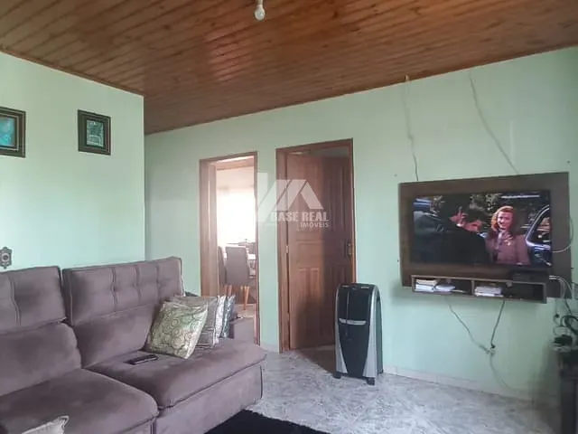 Casa com 476m² 2 quartos e 1 banheiro, à venda, no bairro Contorno em Ponta Grossa