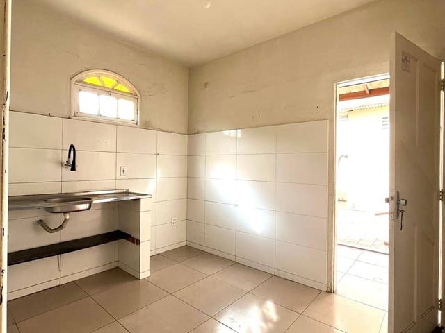 Casa 2 quartos e 1 banheiro, à venda, no bairro Parque Jóquei Club em Campos dos Goytacazes