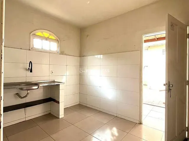 Casa 2 quartos e 1 banheiro, à venda, no bairro Parque Jóquei Club em Campos dos Goytacazes