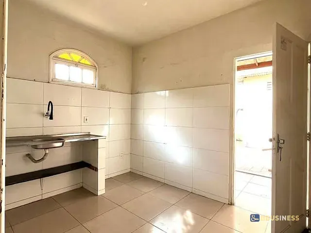 Casa 2 quartos e 1 banheiro, à venda, no bairro Parque Jóquei Club em Campos dos Goytacazes
