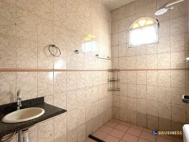 Casa 2 quartos e 1 banheiro, à venda, no bairro Parque Jóquei Club em Campos dos Goytacazes