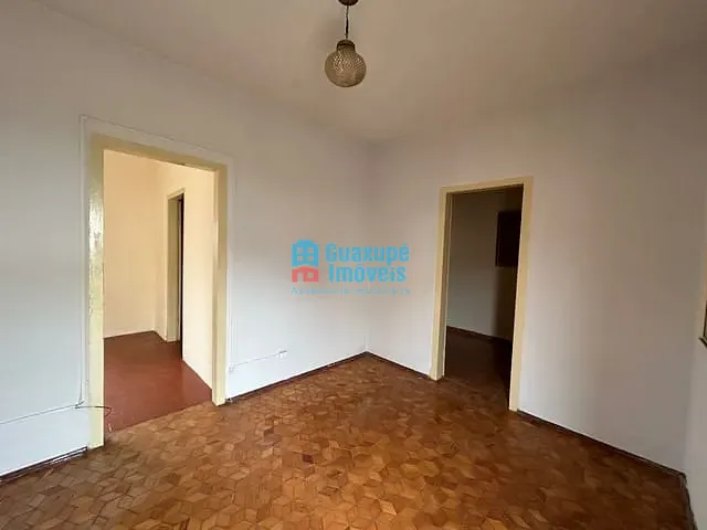 Casa 1 quarto e 1 banheiro, para alugar, no bairro Centro em Guaxupé