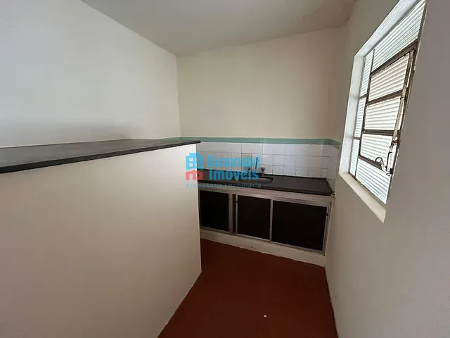 Casa 1 quarto e 1 banheiro, para alugar, no bairro Centro em Guaxupé