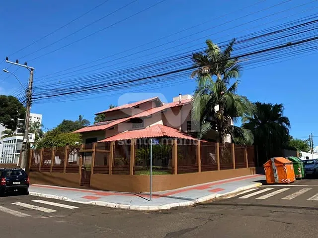 Casa 3 quartos e 1 banheiro, para alugar, no bairro Centro em Chapecó