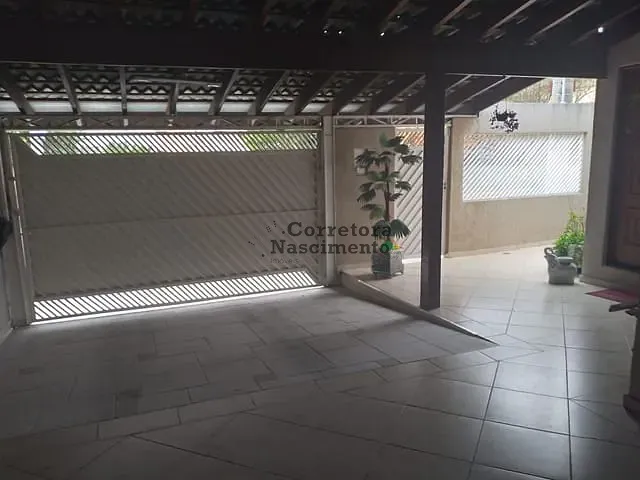 Casa com 200m² 3 quartos e 2 banheiros, à venda, no bairro Parque Itamarati em Jacareí