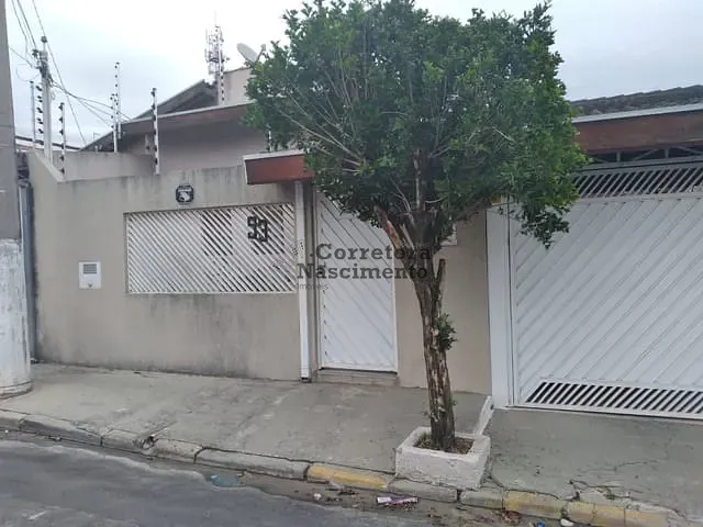 Casa com 200m² 3 quartos e 2 banheiros, à venda, no bairro Parque Itamarati em Jacareí