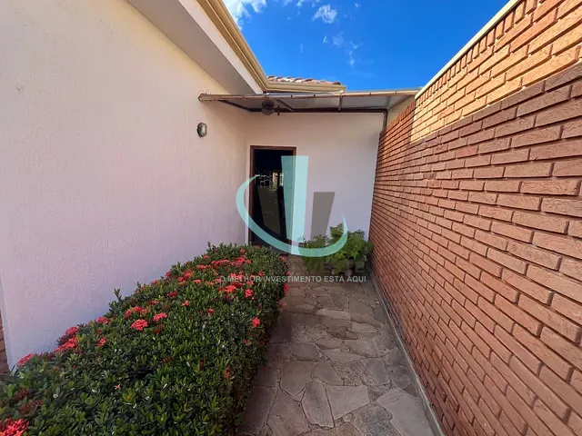 Casa com 684m² 3 quartos e 4 banheiros, à venda ou para alugar, no bairro Centro em Araraquara