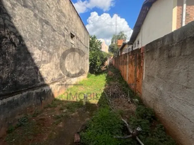 Casa com 633m² 4 quartos e 3 banheiros, à venda, no bairro Jardim Dom Bosco em Jaguariúna