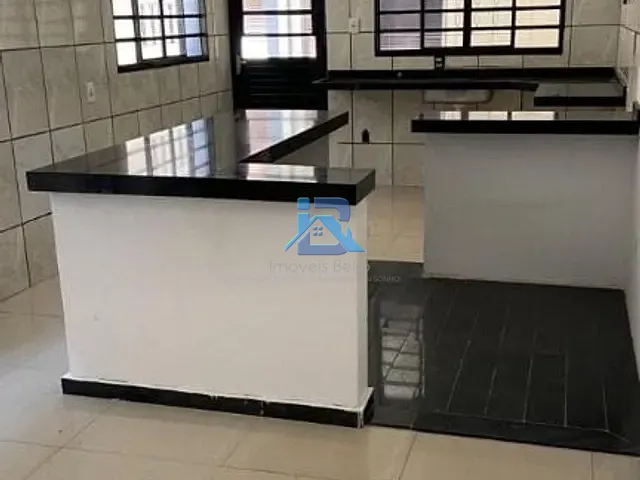 Casa com 125m² 3 quartos e 1 banheiro, à venda ou para alugar, no bairro Parque da Colina em Itatiba