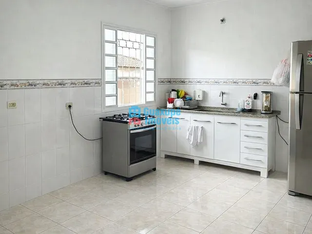 Casa 3 quartos e 3 banheiros, à venda, no bairro Residencial Nova Floresta em Guaxupé