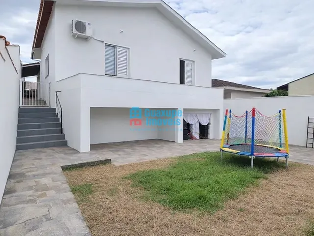 Casa 3 quartos e 3 banheiros, à venda, no bairro Residencial Nova Floresta em Guaxupé