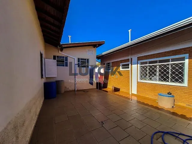Casa com 700m² 4 quartos e 5 banheiros, à venda, no bairro Jardim Eulina em Campinas