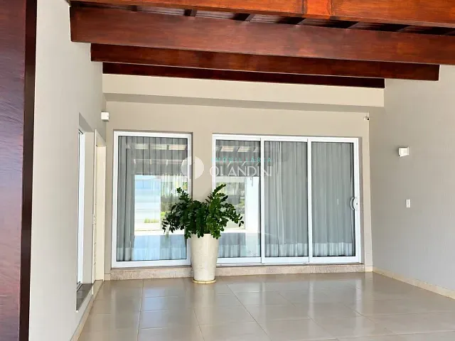 Casa com 600m² 3 quartos e 4 banheiros, à venda, no bairro Jardim Holanda em Holambra