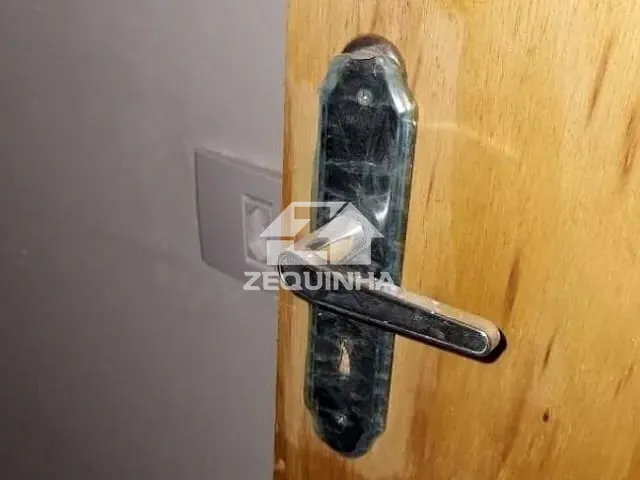 Casa com 40m² 1 quarto e 1 banheiro, para alugar, no bairro Cid das Flores em Osasco