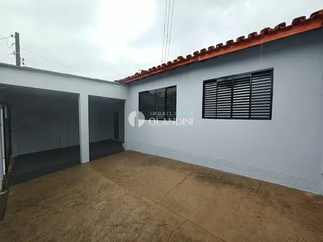 Casa com 109m² 3 quartos e 1 banheiro, à venda, no bairro Conjunto Habitacional Vila Cosmos em Cosmópolis