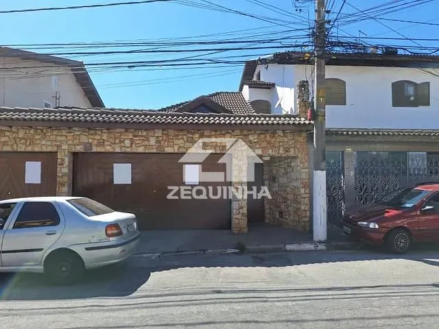 Casa com 250m² 3 quartos e 2 banheiros, à venda, no bairro Umuarama em Osasco