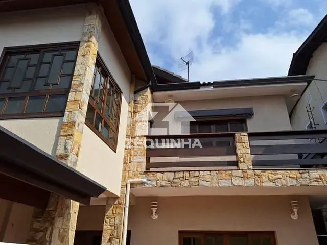 Casa com 250m² 3 quartos e 2 banheiros, à venda, no bairro Umuarama em Osasco