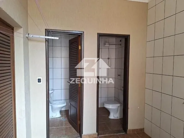 Casa com 250m² 3 quartos e 2 banheiros, à venda, no bairro Umuarama em Osasco