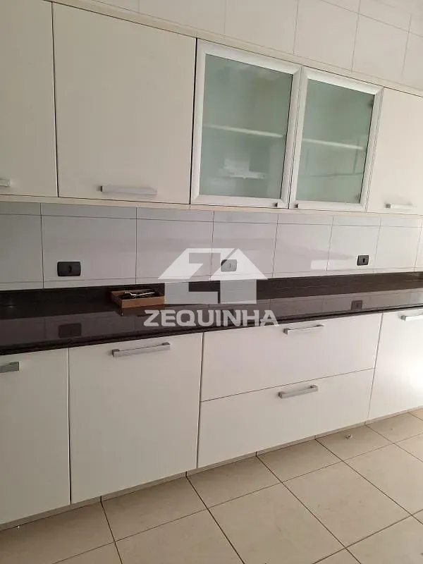 Casa, 3 quartos, 300 m² - Foto 15