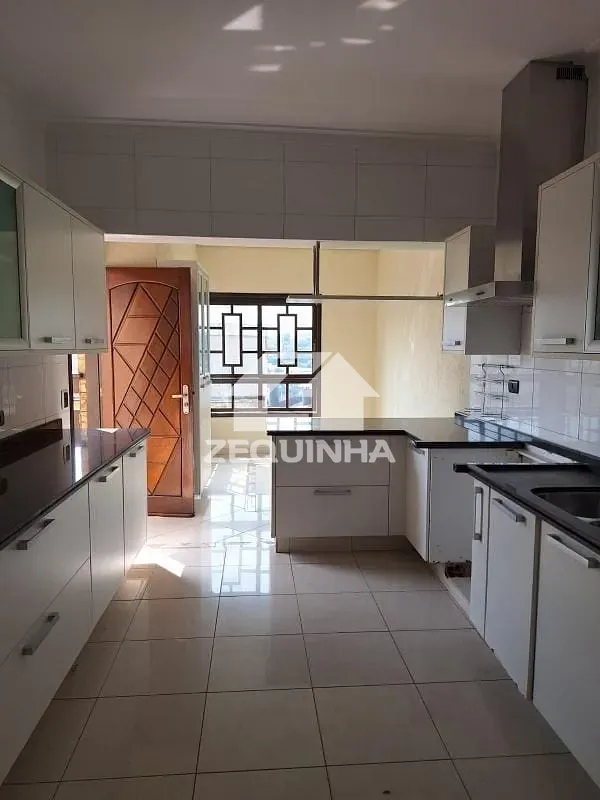 Casa, 3 quartos, 300 m² - Foto 22
