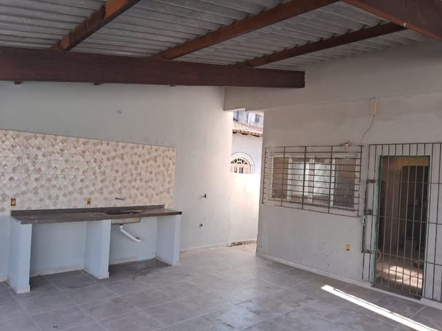 Casa 3 quartos e 2 banheiros, à venda, no bairro São Francisco de Itabapoana/RJ em São Francisco de Itabapoana