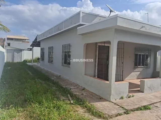 Casa 3 quartos e 2 banheiros, à venda, no bairro São Francisco de Itabapoana/RJ em São Francisco de Itabapoana