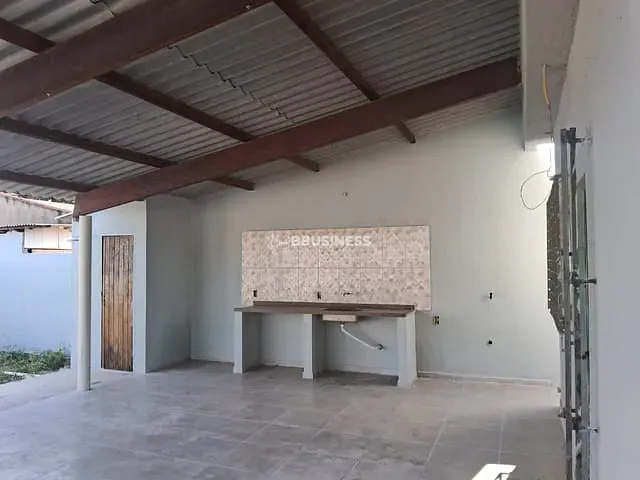 Casa 3 quartos e 2 banheiros, à venda, no bairro São Francisco de Itabapoana/RJ em São Francisco de Itabapoana