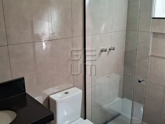 Casa com 397m² 3 quartos e 5 banheiros, à venda, no bairro Indústrias Leves em Londrina