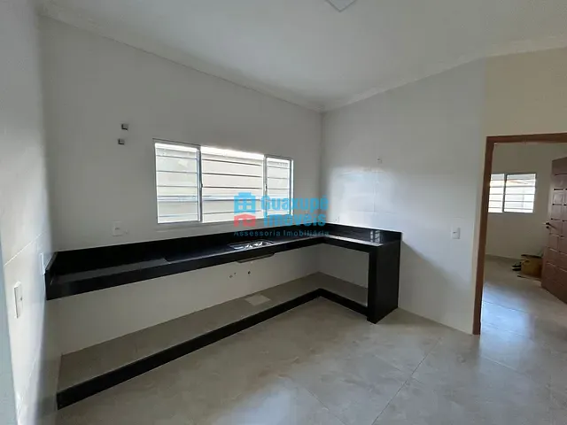 Casa com 250m² 3 quartos e 2 banheiros, à venda, no bairro Jardim Ouro Verde em Guaxupé