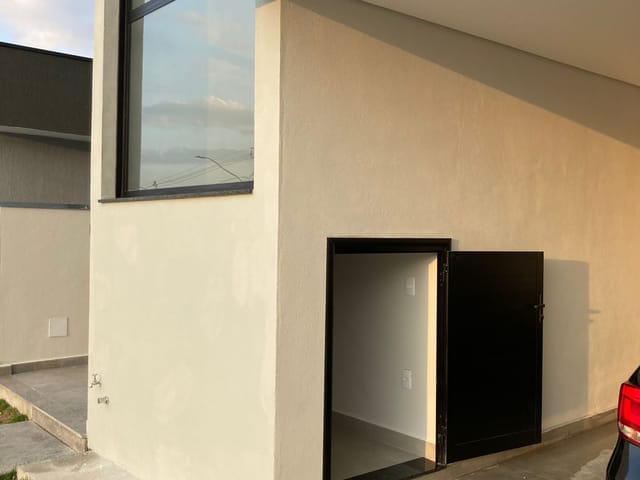 Casa com 250m² 3 quartos e 3 banheiros, à venda, no bairro Parque Residencial Maria Elmira em Caçapava